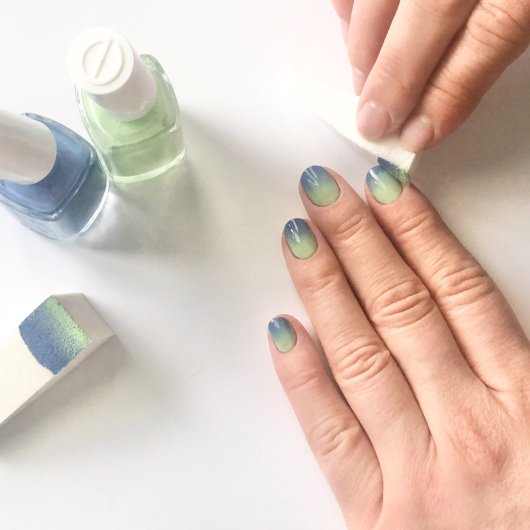 green ombre nails