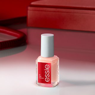 Θεραπεία για κατεστραμμένα νύχια essie