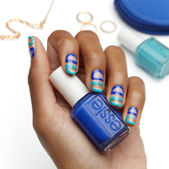 BetweenTheLines_NailArt