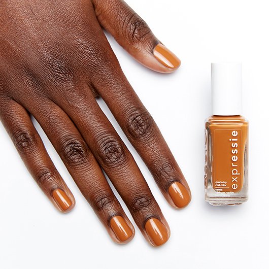 Essie Βερνίκι Νυχιών Saffr on the Move on Hand 3