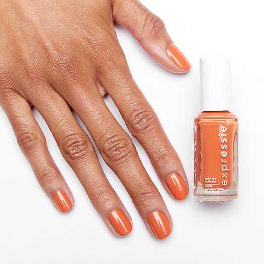 Essie Βερνίκι Νυχιών Strong at 1 Percent on Hand 2