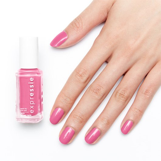 essie expressie bubblegum pop, προϊόν σε χέρι