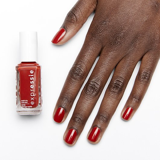 Essie Βερνίκι Νυχιών Bolt And Be Bold Hand 3