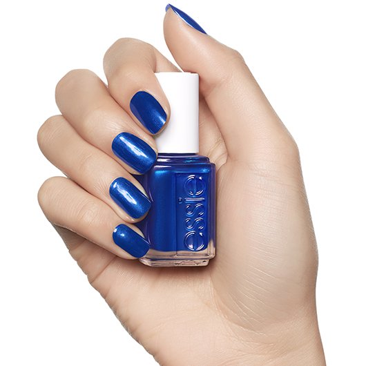 essie aruba blue βερνίκι νυχιών, προϊόν σε χέρι