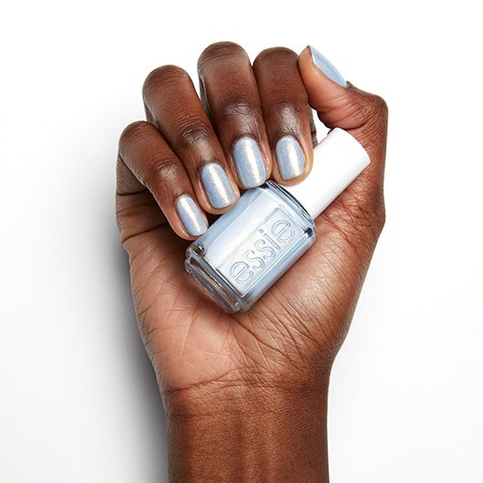 Essie Βερνίκι Νυχιών Love At Frost Sight Hand 3
