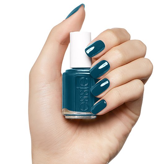 essie go overboard βερνίκι νυχιών, προϊόν σε χέρι
