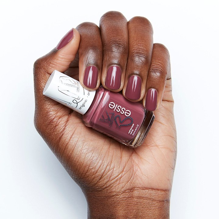 Essie Βερνίκι Νυχιών Angora Cardi Hand 3