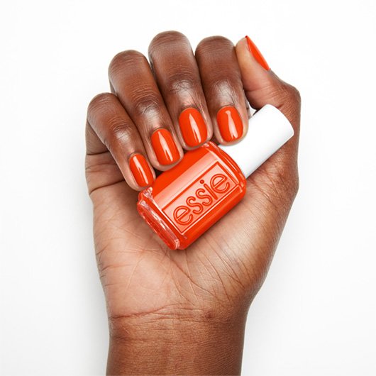 Essie Βερνίκι Νυχιών Risk Takers Only Hand 3
